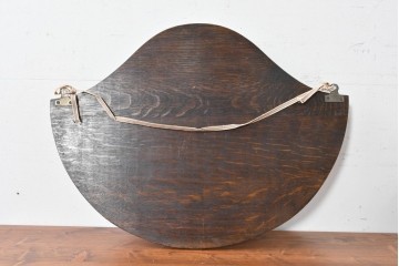 イギリスアンティーク　希少デザイン　オーク材の質感が味わい深いフック付きウォールミラー　(R-087432)