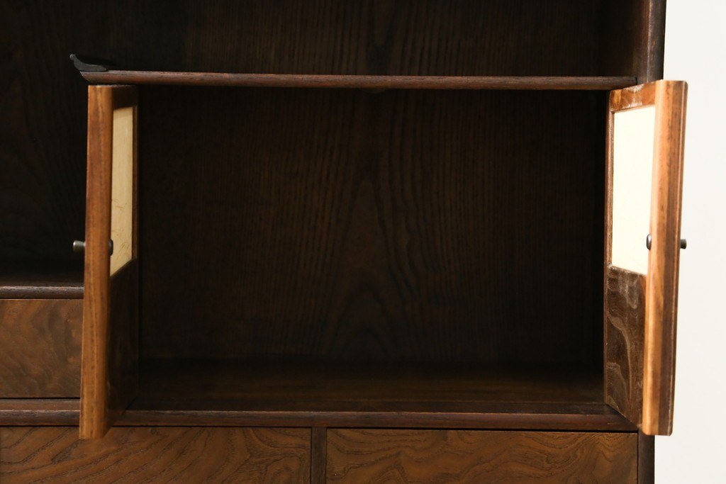 和製アンティーク　華やかな金色の背景に白椿が描かれた槐(エンジュ)材の茶棚　(R-087434)