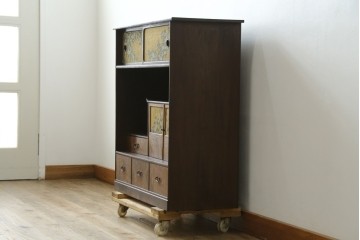 和製アンティーク　華やかな金色の背景に白椿が描かれた槐(エンジュ)材の茶棚　(R-087434)