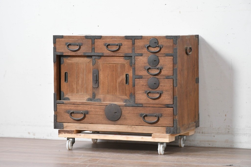 和製アンティーク　総桐材　時代を感じる木地の味わいが魅力の小箪笥　(R-087435)