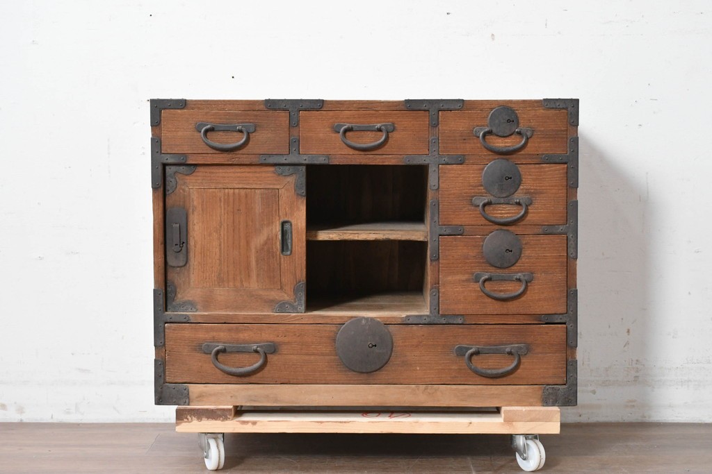 和製アンティーク　総桐材　時代を感じる木地の味わいが魅力の小箪笥　(R-087435)