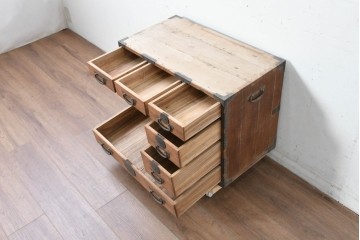 和製アンティーク　総桐材　時代を感じる木地の味わいが魅力の小箪笥　(R-087435)