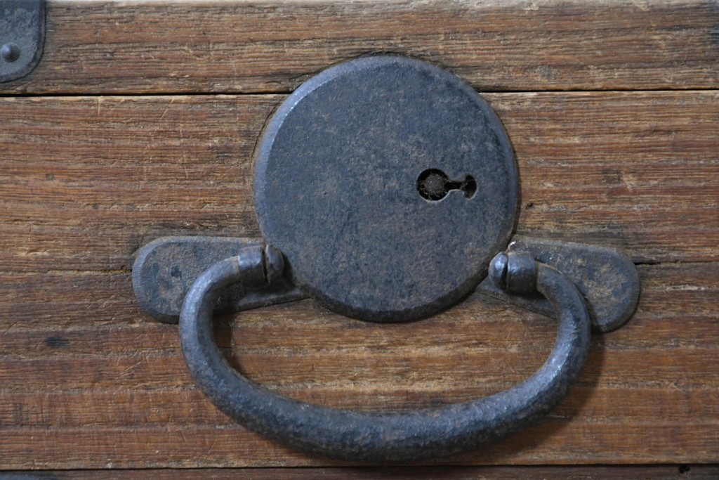 和製アンティーク　総桐材　時代を感じる木地の味わいが魅力の小箪笥　(R-087435)