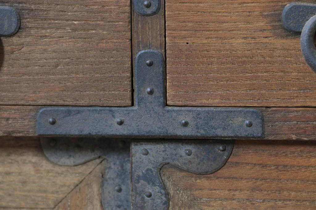 和製アンティーク　総桐材　時代を感じる木地の味わいが魅力の小箪笥　(R-087435)