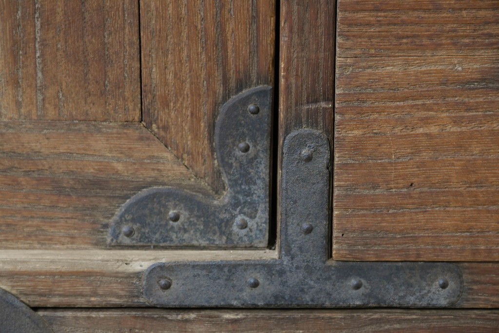 和製アンティーク　総桐材　時代を感じる木地の味わいが魅力の小箪笥　(R-087435)