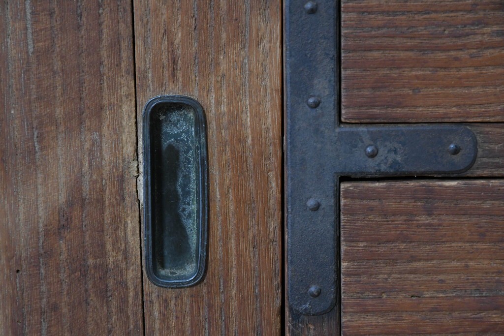 和製アンティーク　総桐材　時代を感じる木地の味わいが魅力の小箪笥　(R-087435)