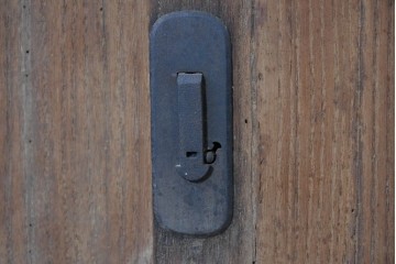 和製アンティーク　総桐材　時代を感じる木地の味わいが魅力の小箪笥　(R-087435)