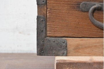 和製アンティーク　総桐材　時代を感じる木地の味わいが魅力の小箪笥　(R-087435)