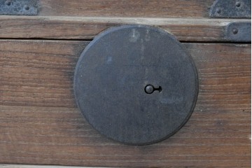 和製アンティーク　総桐材　時代を感じる木地の味わいが魅力の小箪笥　(R-087435)