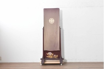 中古　美品　カバー付き　漆塗り　雅やかな蒔絵(牡丹図)が施された姿見　(R-087436)
