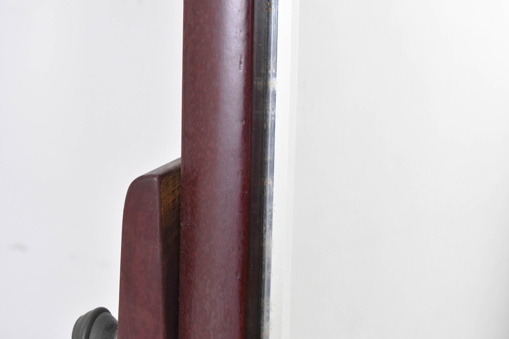 中古　美品　カバー付き　漆塗り　雅やかな蒔絵(牡丹図)が施された姿見　(R-087436)