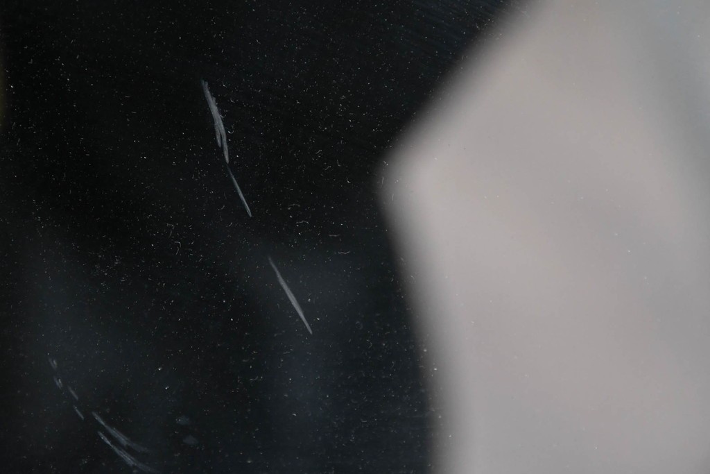 中古　美品　カバー付き　漆塗り　雅やかな蒔絵(牡丹図)が施された姿見　(R-087436)