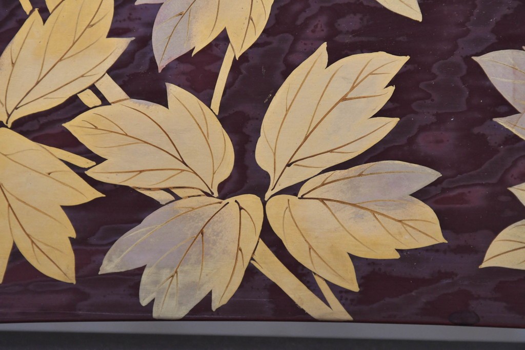 中古　美品　カバー付き　漆塗り　雅やかな蒔絵(牡丹図)が施された姿見　(R-087436)