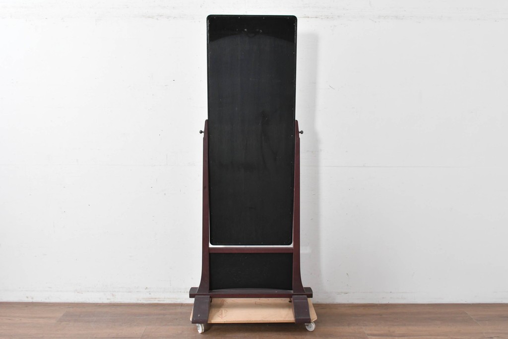 中古　美品　カバー付き　漆塗り　雅やかな蒔絵(牡丹図)が施された姿見　(R-087436)