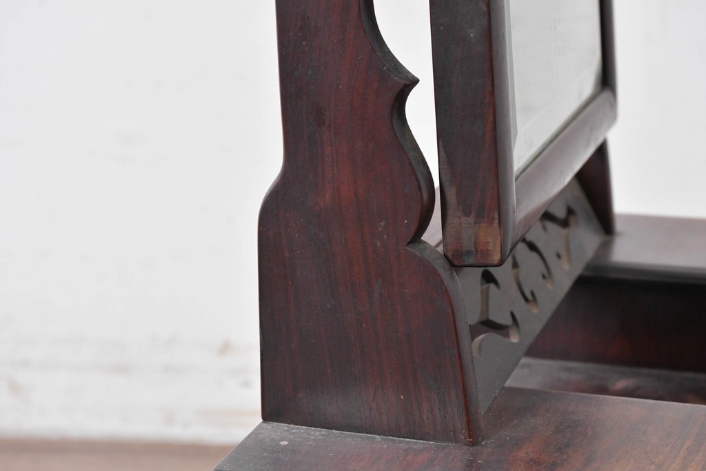 和製アンティーク　指物工芸家具　紫檀(シタン)材　木色が美しい透かし彫り入りの鏡台　(R-087437)