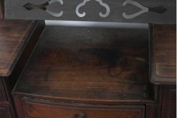 和製アンティーク　指物工芸家具　紫檀(シタン)材　木色が美しい透かし彫り入りの鏡台　(R-087437)