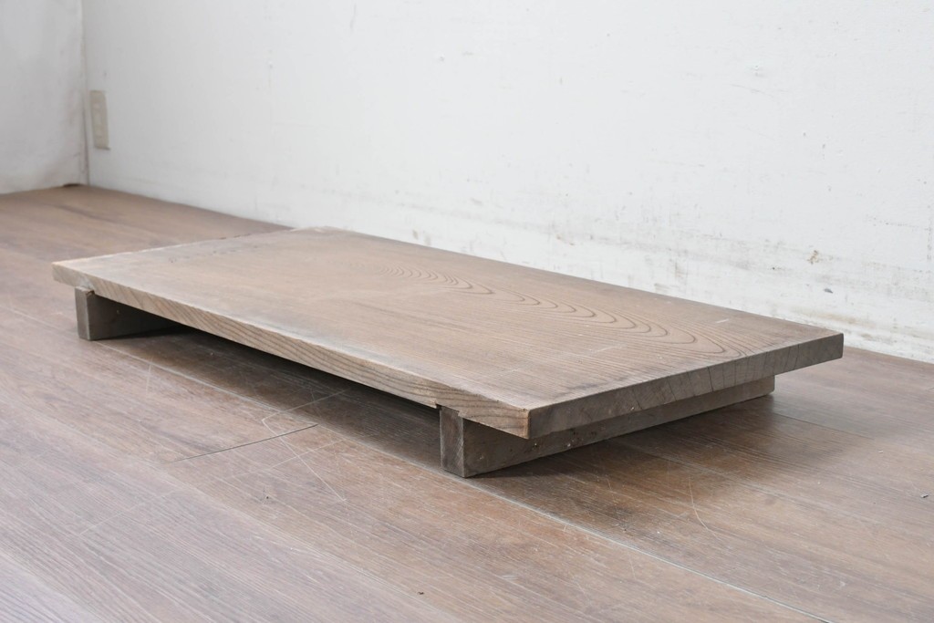 和製アンティーク　ダイナミックな木目が味わい深い欅(ケヤキ)材一枚板の裁ち板　(R-087439)