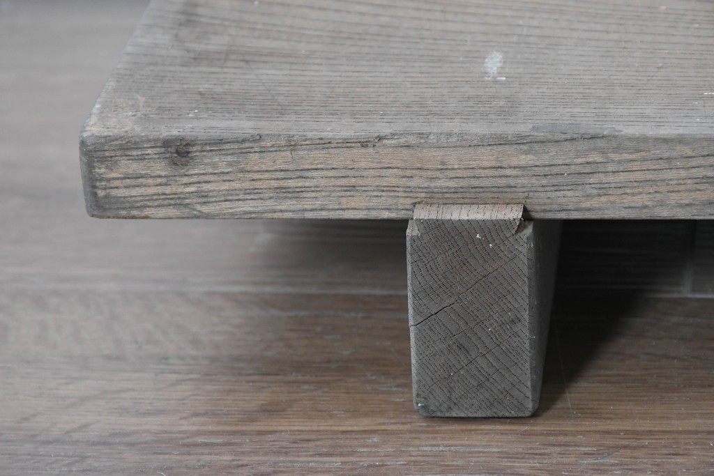 和製アンティーク　ダイナミックな木目が味わい深い欅(ケヤキ)材一枚板の裁ち板　(R-087439)