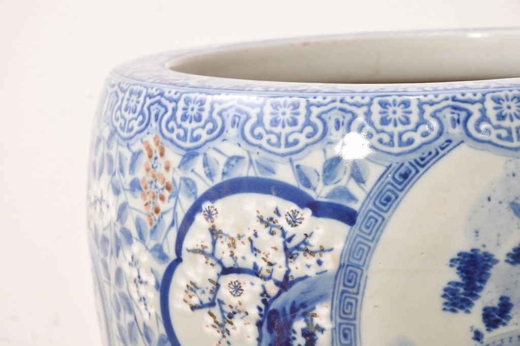 【簡易リペア限定品】　和製アンティーク　濃淡のある染付(梅・松)に金彩のアクセントが映える瀬戸火鉢　(R-087440)