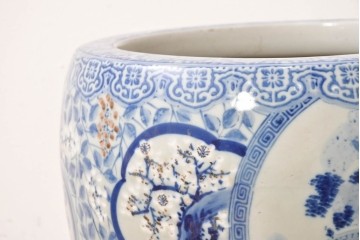 【簡易リペア限定品】　和製アンティーク　濃淡のある染付(梅・松)に金彩のアクセントが映える瀬戸火鉢　(R-087440)