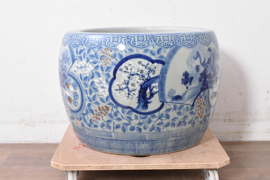 【簡易リペア限定品】　和製アンティーク　濃淡のある染付(梅・松)に金彩のアクセントが映える瀬戸火鉢　(R-087440)