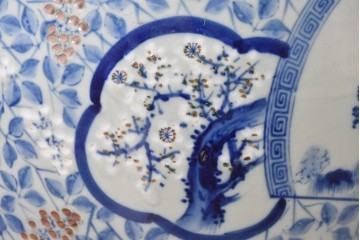 【簡易リペア限定品】　和製アンティーク　濃淡のある染付(梅・松)に金彩のアクセントが映える瀬戸火鉢　(R-087440)