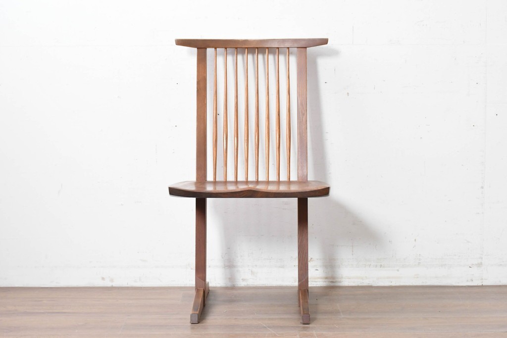 和製ヴィンテージ　名作　ジョージ・ナカシマ(George Nakashima)　ミングレン(MINGUREN)　洗練されたスポークバックデザインのコノイドチェア(CONOID CHAIR)　(R-087441)