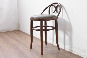 中古　秋田木工　背もたれの曲木細工がアクセントのカウンターチェア　(R-087442)