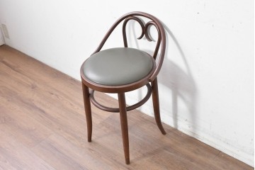 中古　秋田木工　背もたれの曲木細工がアクセントのカウンターチェア　(R-087442)