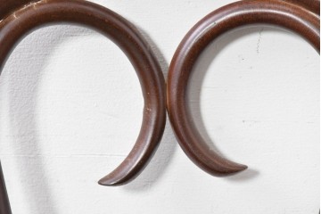 中古　秋田木工　背もたれの曲木細工がアクセントのカウンターチェア　(R-087442)