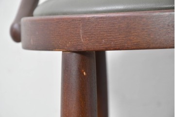 中古　秋田木工　背もたれの曲木細工がアクセントのカウンターチェア　(R-087442)