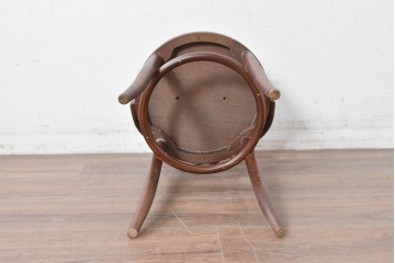 中古　秋田木工　背もたれの曲木細工がアクセントのカウンターチェア　(R-087442)