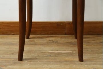 中古　秋田木工　背もたれの曲木細工がアクセントのカウンターチェア　(R-087442)