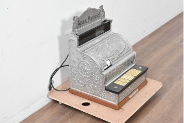 アメリカヴィンテージ　ブラジル製　NCR(ナショナル・キャッシュ・レジスター)社　Class 300復刻版　model 2114-1707　華やかなレリーフのクラシックレジスター(シルバー)　※通電確認済み　(R-087443)