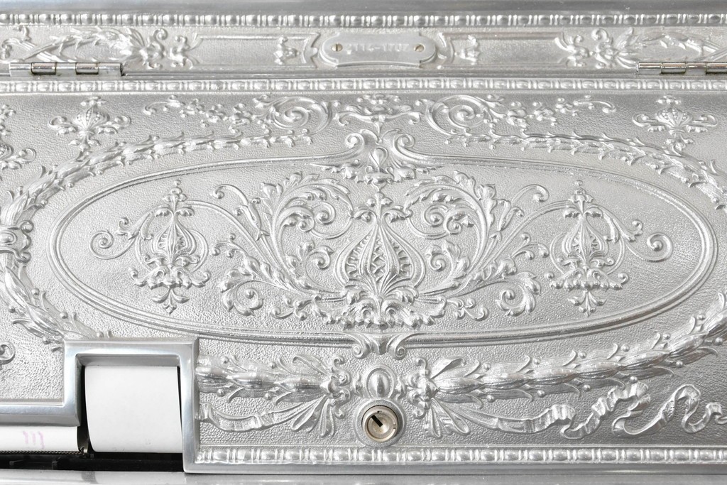 アメリカヴィンテージ　ブラジル製　NCR(ナショナル・キャッシュ・レジスター)社　Class 300復刻版　model 2114-1707　華やかなレリーフのクラシックレジスター(シルバー)　※通電確認済み　(R-087443)