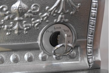 アメリカヴィンテージ　ブラジル製　NCR(ナショナル・キャッシュ・レジスター)社　Class 300復刻版　model 2114-1707　華やかなレリーフのクラシックレジスター(シルバー)　※通電確認済み　(R-087443)