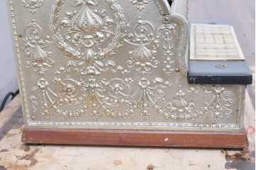 アメリカヴィンテージ　ブラジル製　NCR(ナショナル・キャッシュ・レジスター)社　Class 300復刻版　model 2114-1708　華やかなレリーフのクラシックレジスター(ゴールド)　※通電確認済み　(R-087444)