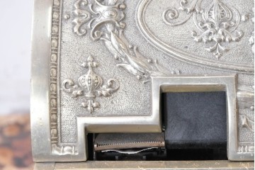 アメリカヴィンテージ　ブラジル製　NCR(ナショナル・キャッシュ・レジスター)社　Class 300復刻版　model 2114-1708　華やかなレリーフのクラシックレジスター(ゴールド)　※通電確認済み　(R-087444)