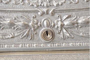 アメリカヴィンテージ　ブラジル製　NCR(ナショナル・キャッシュ・レジスター)社　Class 300復刻版　model 2114-1708　華やかなレリーフのクラシックレジスター(ゴールド)　※通電確認済み　(R-087444)