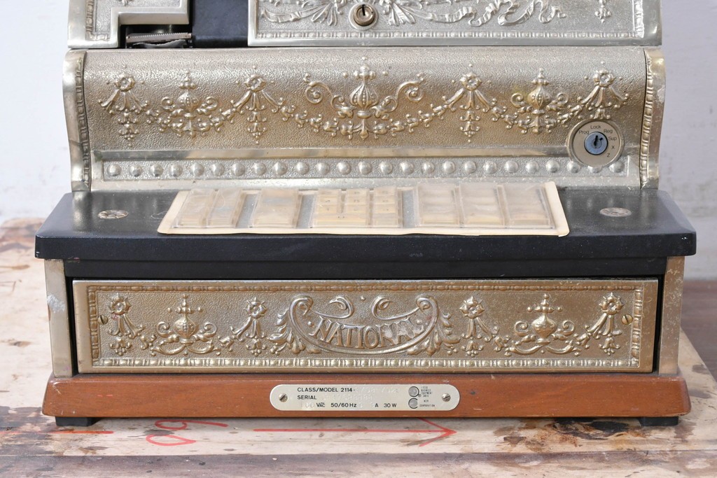 アメリカヴィンテージ　ブラジル製　NCR(ナショナル・キャッシュ・レジスター)社　Class 300復刻版　model 2114-1708　華やかなレリーフのクラシックレジスター(ゴールド)　※通電確認済み　(R-087444)