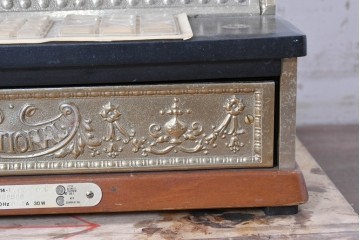 アメリカヴィンテージ　ブラジル製　NCR(ナショナル・キャッシュ・レジスター)社　Class 300復刻版　model 2114-1708　華やかなレリーフのクラシックレジスター(ゴールド)　※通電確認済み　(R-087444)