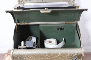 アメリカヴィンテージ　ブラジル製　NCR(ナショナル・キャッシュ・レジスター)社　Class 300復刻版　model 2114-1708　華やかなレリーフのクラシックレジスター(ゴールド)　※通電確認済み　(R-087444)