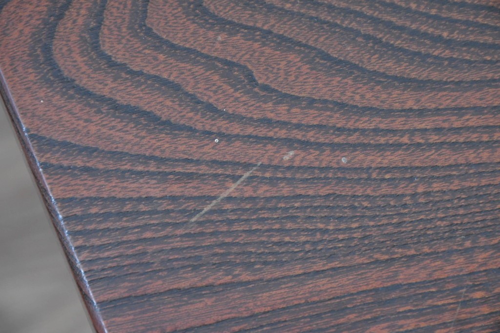 中古　美品　高級品!!　国産職人手作り(在銘「義」)　木目が美しい欅(ケヤキ)材の文机　(R-087445)