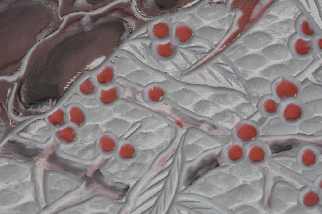 中古　美品　在銘　彫漆風レリーフ(孔雀と牡丹、松に鷹の図)が美しい衝立て　定価推定50万円　(R-087446)