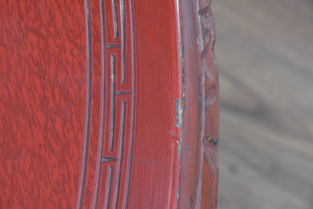 和製アンティーク　「福寿」　椿図の彫刻が可愛らしい朱塗りの円卓　(R-087447)