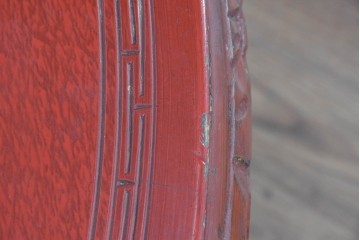 和製アンティーク　「福寿」　椿図の彫刻が可愛らしい朱塗りの円卓　(R-087447)