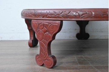 和製アンティーク　「福寿」　椿図の彫刻が可愛らしい朱塗りの円卓　(R-087447)