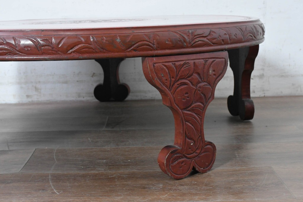 和製アンティーク　「福寿」　椿図の彫刻が可愛らしい朱塗りの円卓　(R-087447)