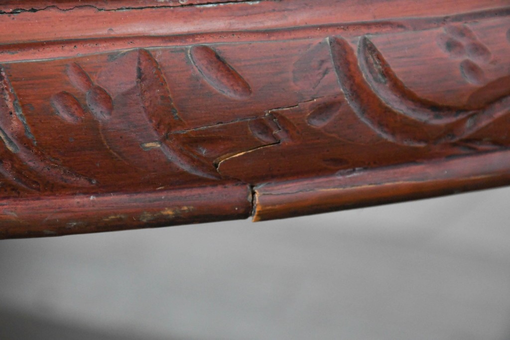 和製アンティーク　「福寿」　椿図の彫刻が可愛らしい朱塗りの円卓　(R-087447)