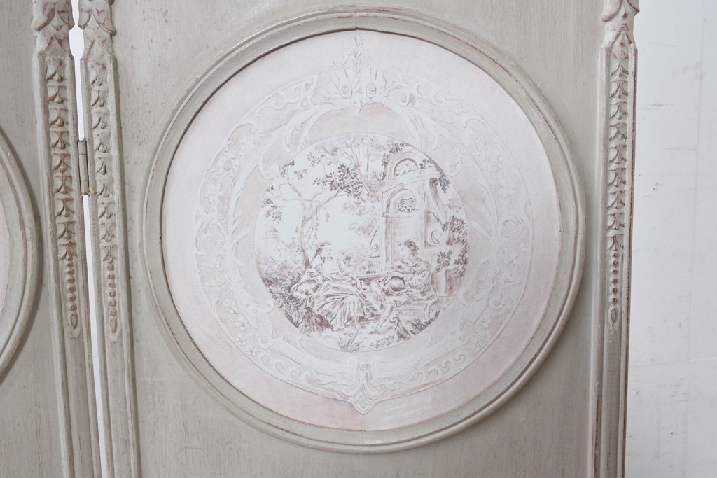 中古　美品　サラグレース(Sarah Grace)取り扱い　フランスCoquecigrues(コクシグル)社　トワルドジュイ柄が描かれたアンティーク調のパーテーション　定価約11万円　(R-087448)